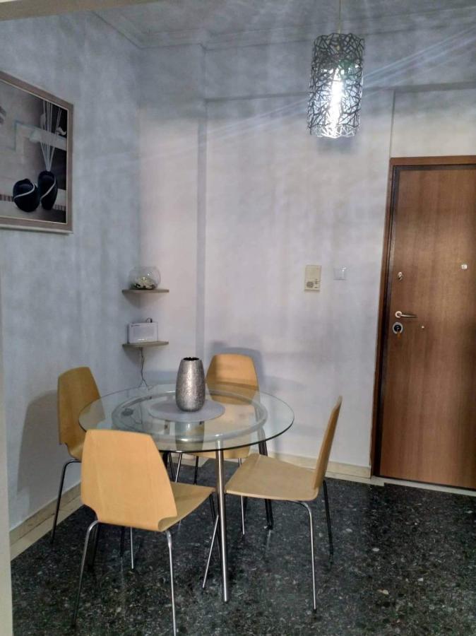 A Convenient Apartment In The Heart Of Athen Eksteriør bilde