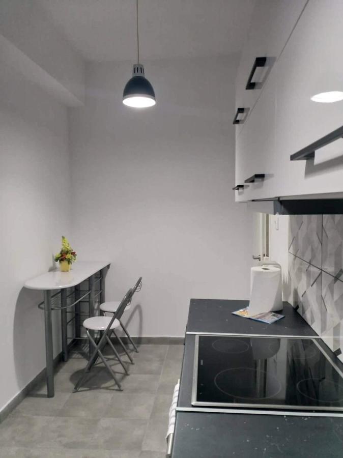 A Convenient Apartment In The Heart Of Athen Eksteriør bilde
